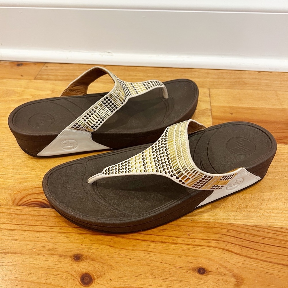 FitFlop Aztec Chada Toe Post Sandals Womens 9 Urban White Studded Comfort - Picture 3 of 12